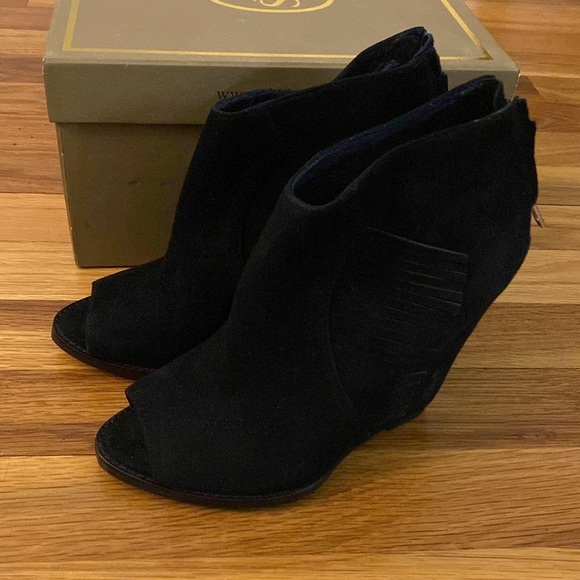 Ash Women’s Black Wedge Open Toe Heels With Fringe Size 37 - Picture 2 of 9